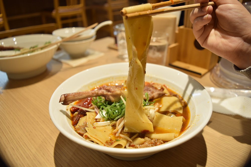 東京ひつじ食堂の赤ひつじ麻辣麺