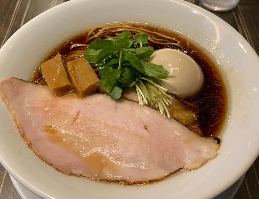 緑が丘「中華蕎麦 三藤」は7年連続ミシュラン・ビブグルマン掲載のお店