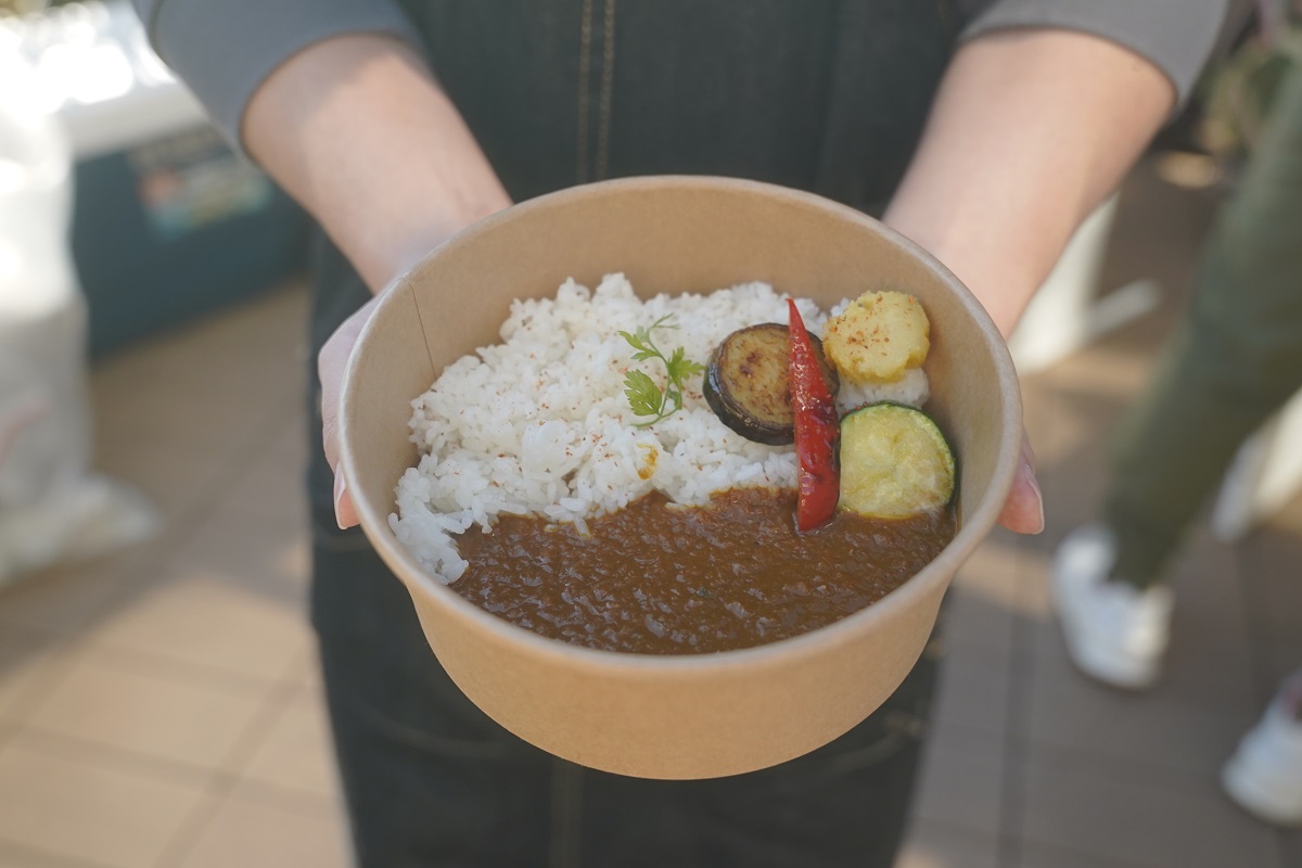 ひとよしカレーのブース