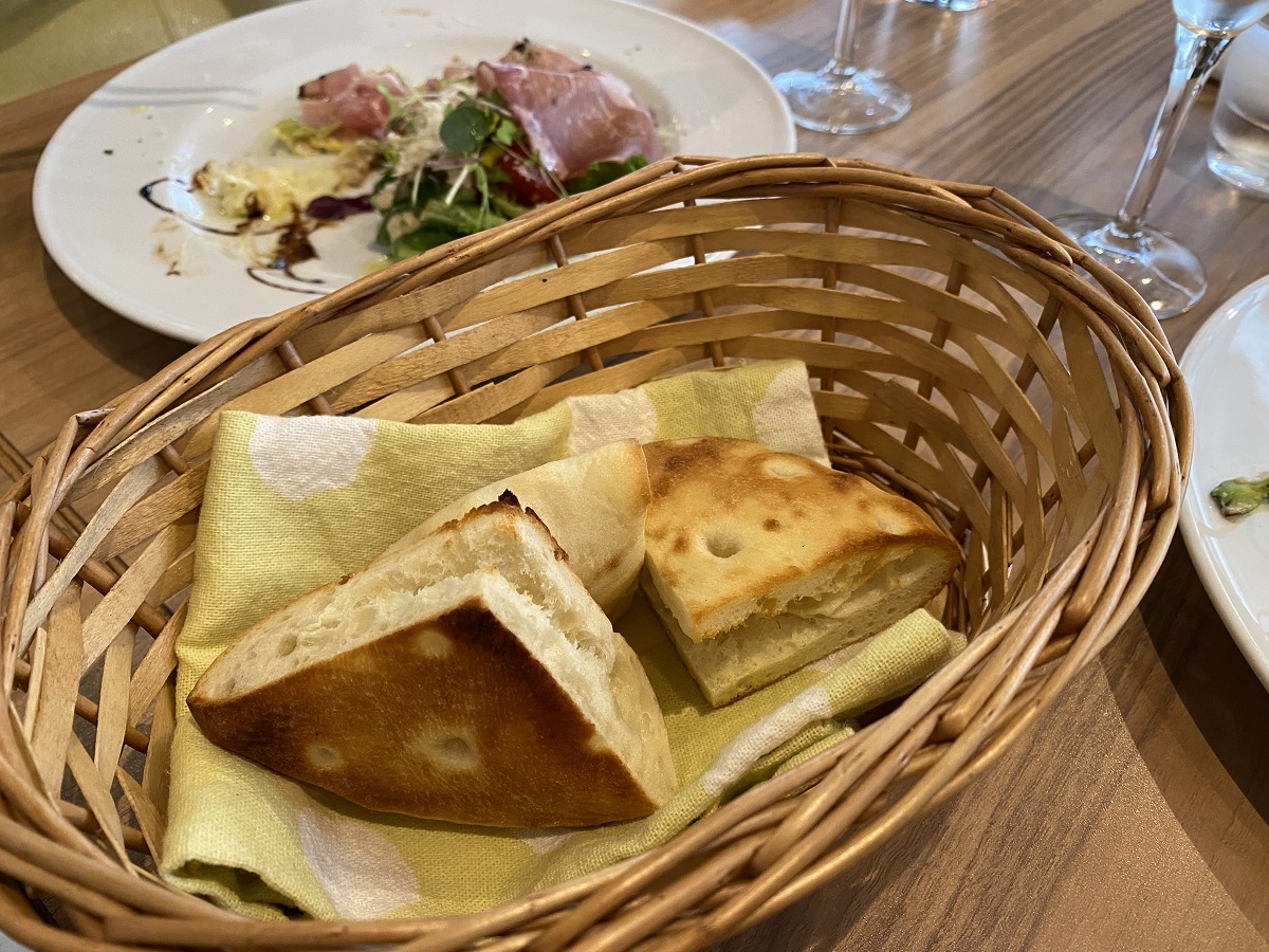 焼きたてのフォカッチャ