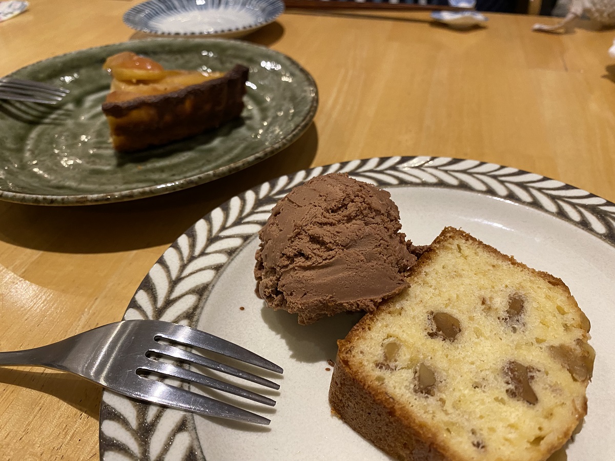 チョコレートアイスとパウンドケーキ