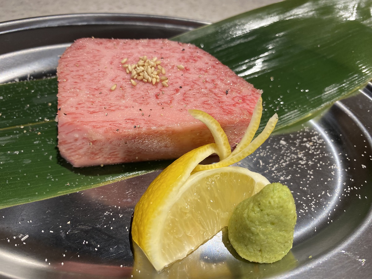 和牛A5ランクのトモサンカク（焼肉たすき）