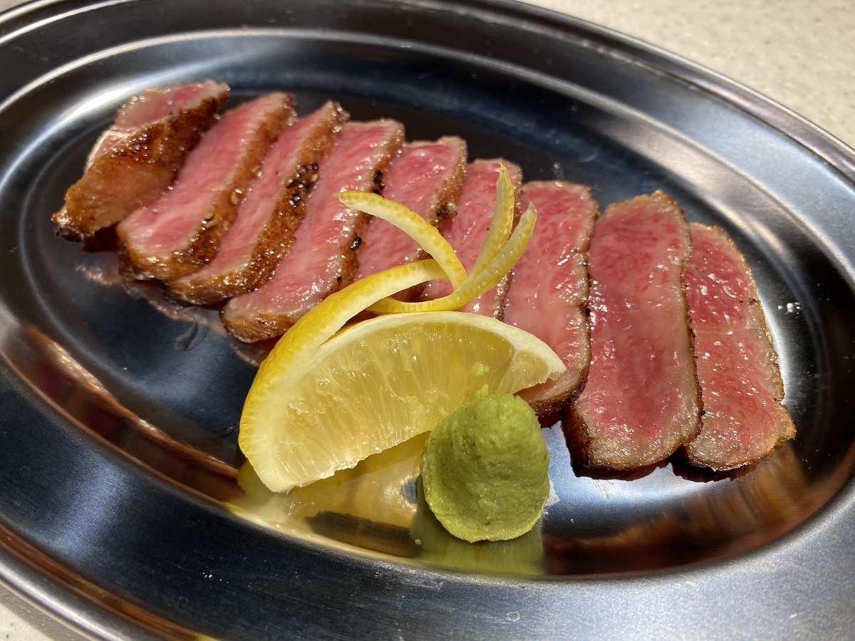 中はしっかりレアでシューシーな焼き上がり