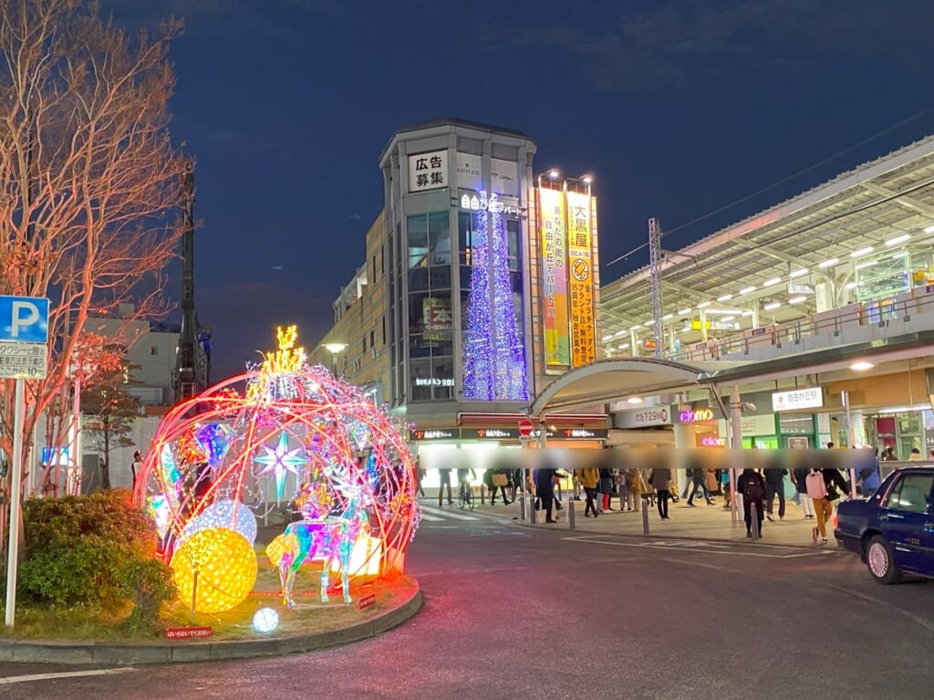 自由が丘駅前はクリスマスムード