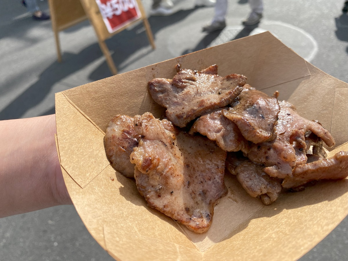 焼立て牛タンをおつまみに