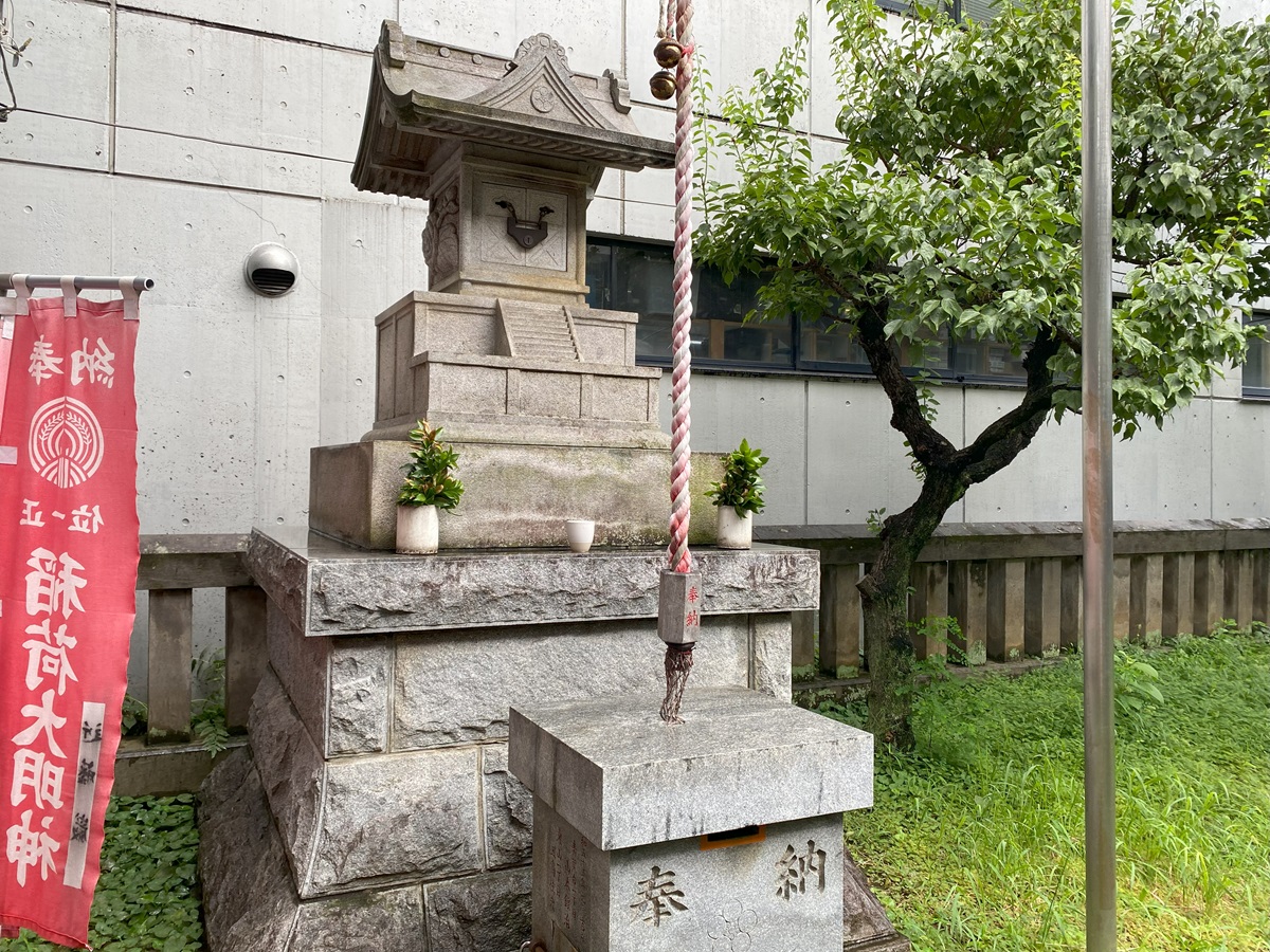 菅原道真公を祀る北野神社（青葉台）