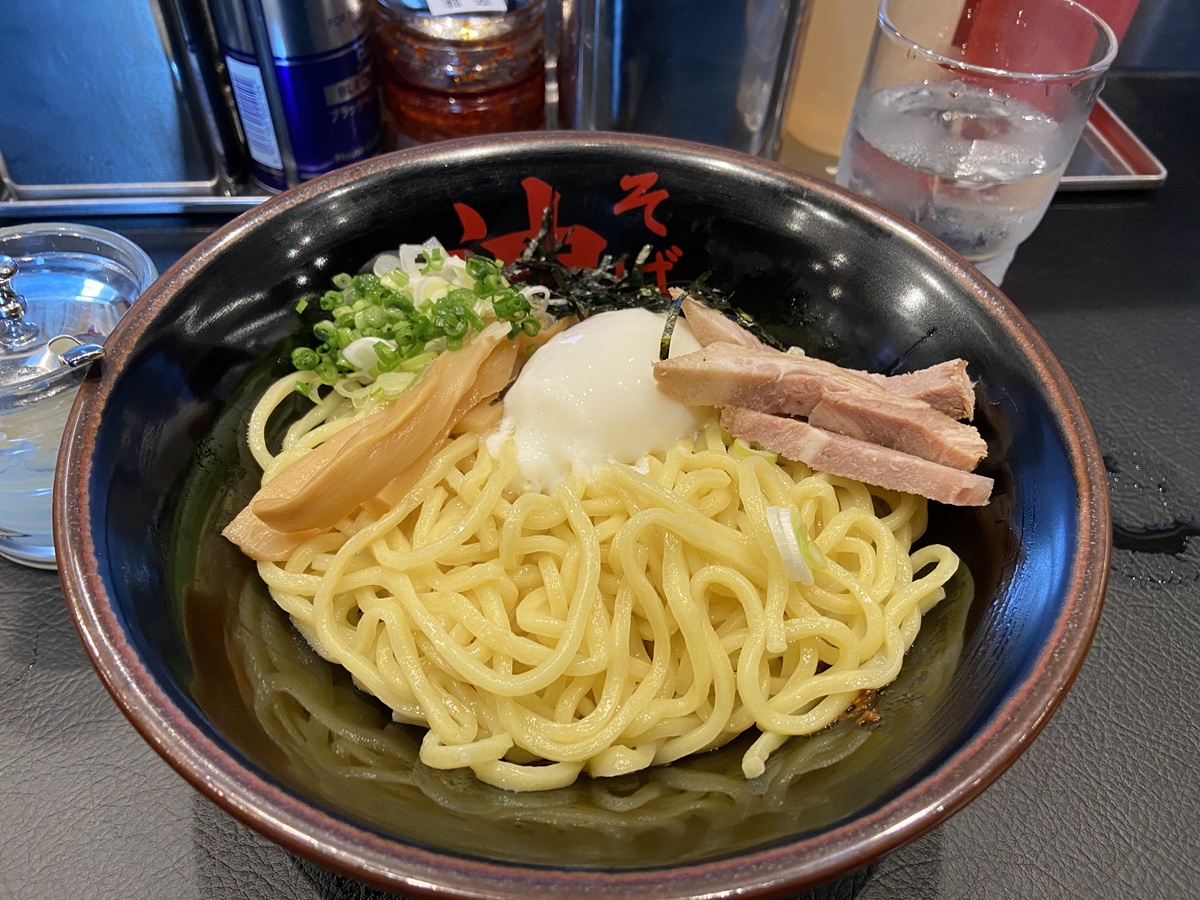 「辛味噌油そば」+半熟たまご