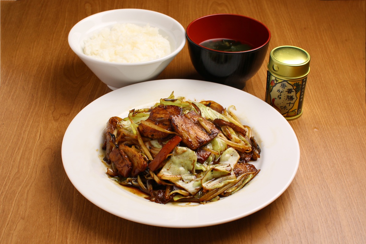 定食の定番 肉野菜炒め定食