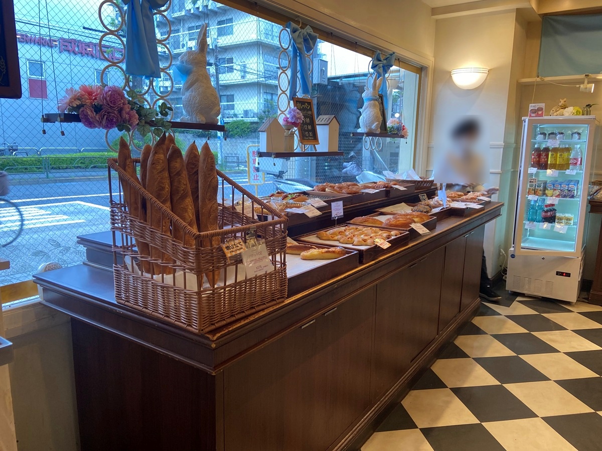 おしゃれでモダンな店内