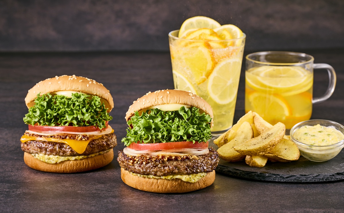 「黒毛和牛バーガー」「黒毛和牛チーズバーガー」をグランドメニューに