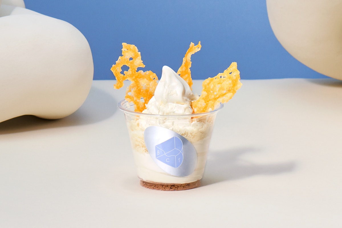 ソフトクリームとチーズが出会って夏に誕生