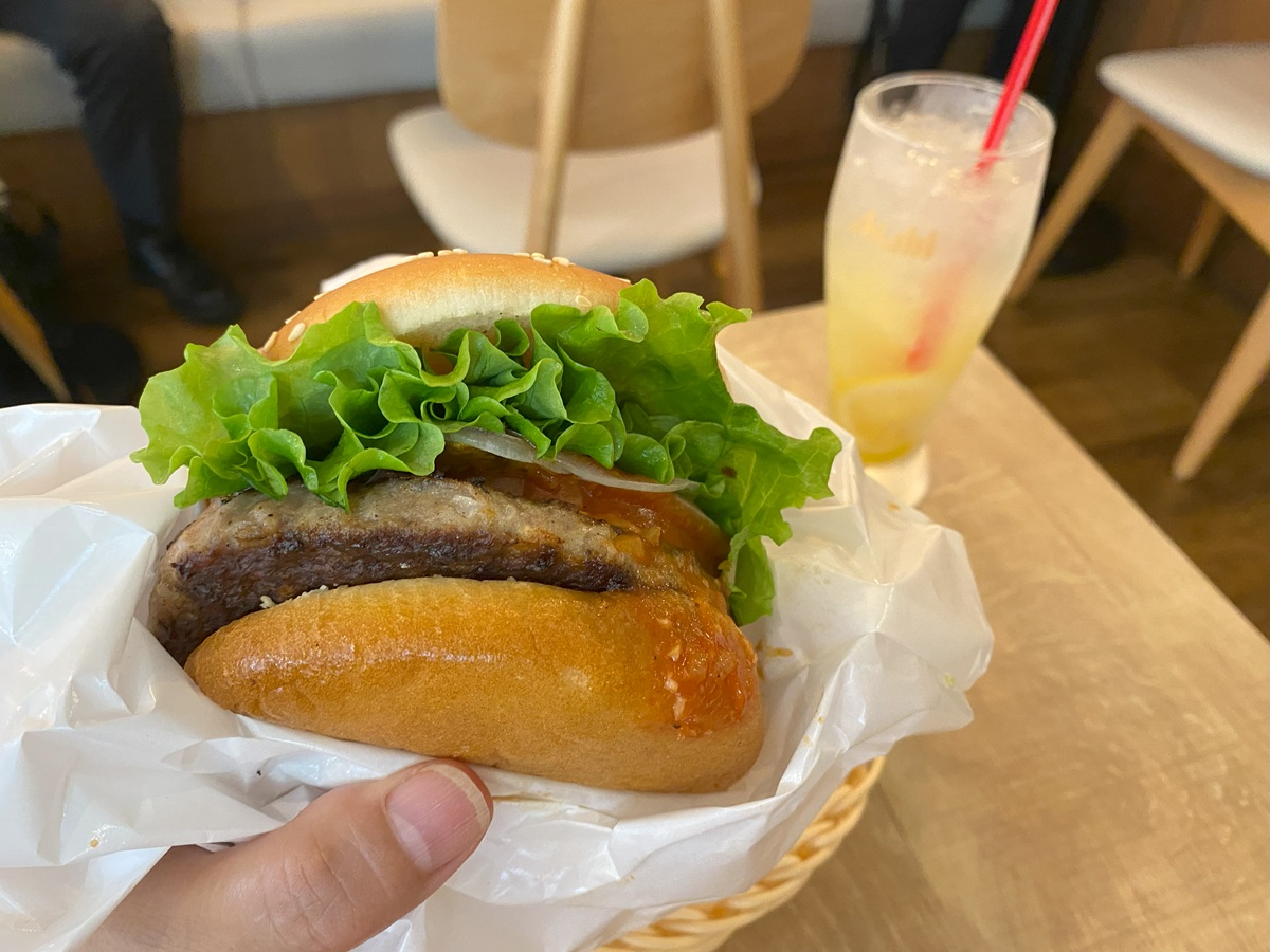 国産夏野菜のチリトマトクラシックバーガー