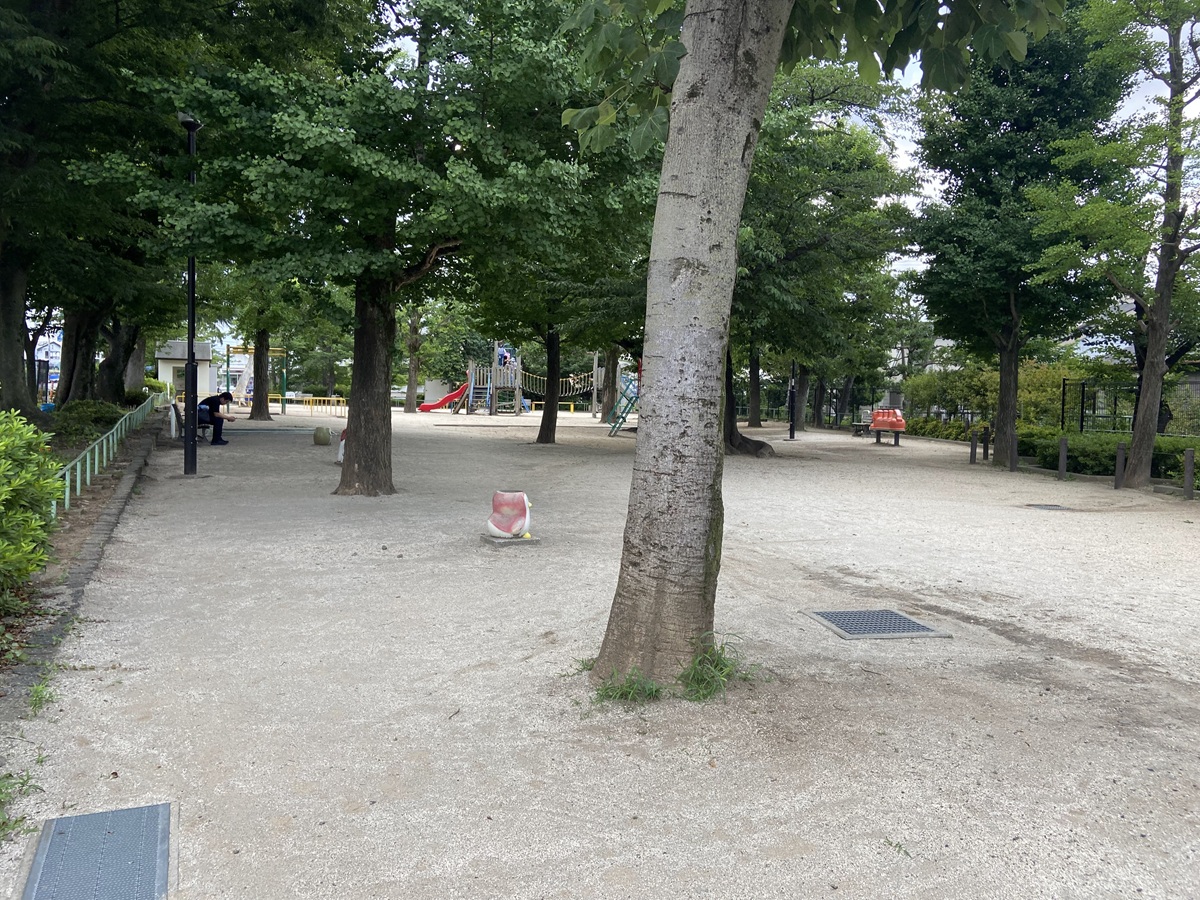 緑も多いので木陰で休憩もできる