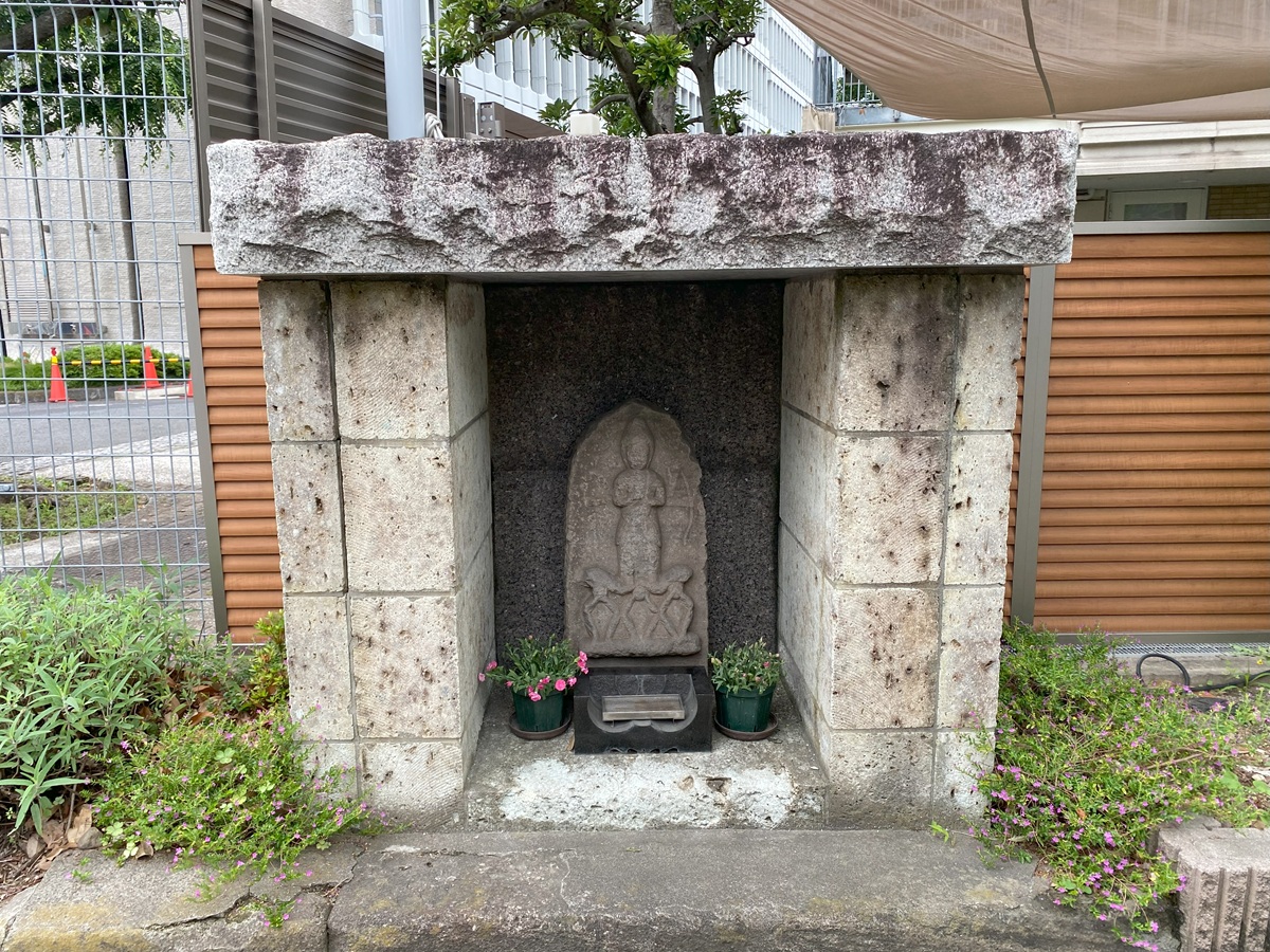けぼこ坂にある庚申塔