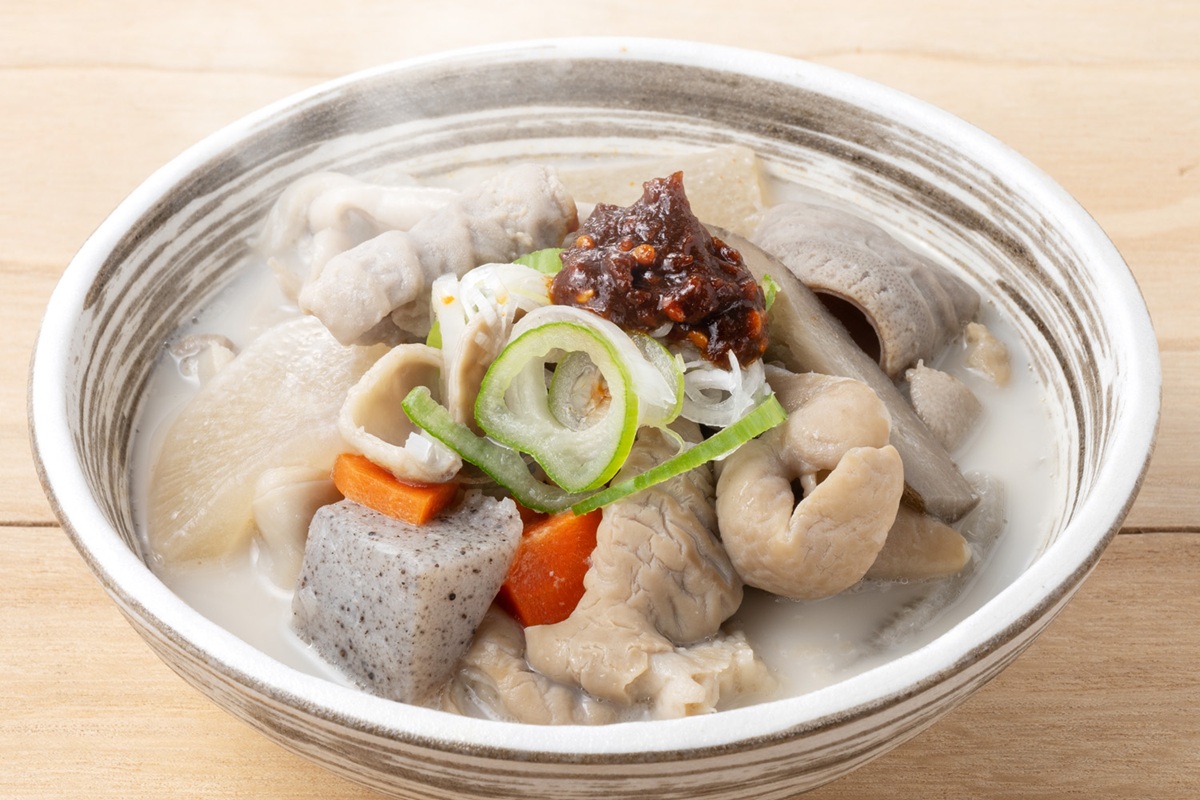 白湯スープ仕立ての「煮込み」
