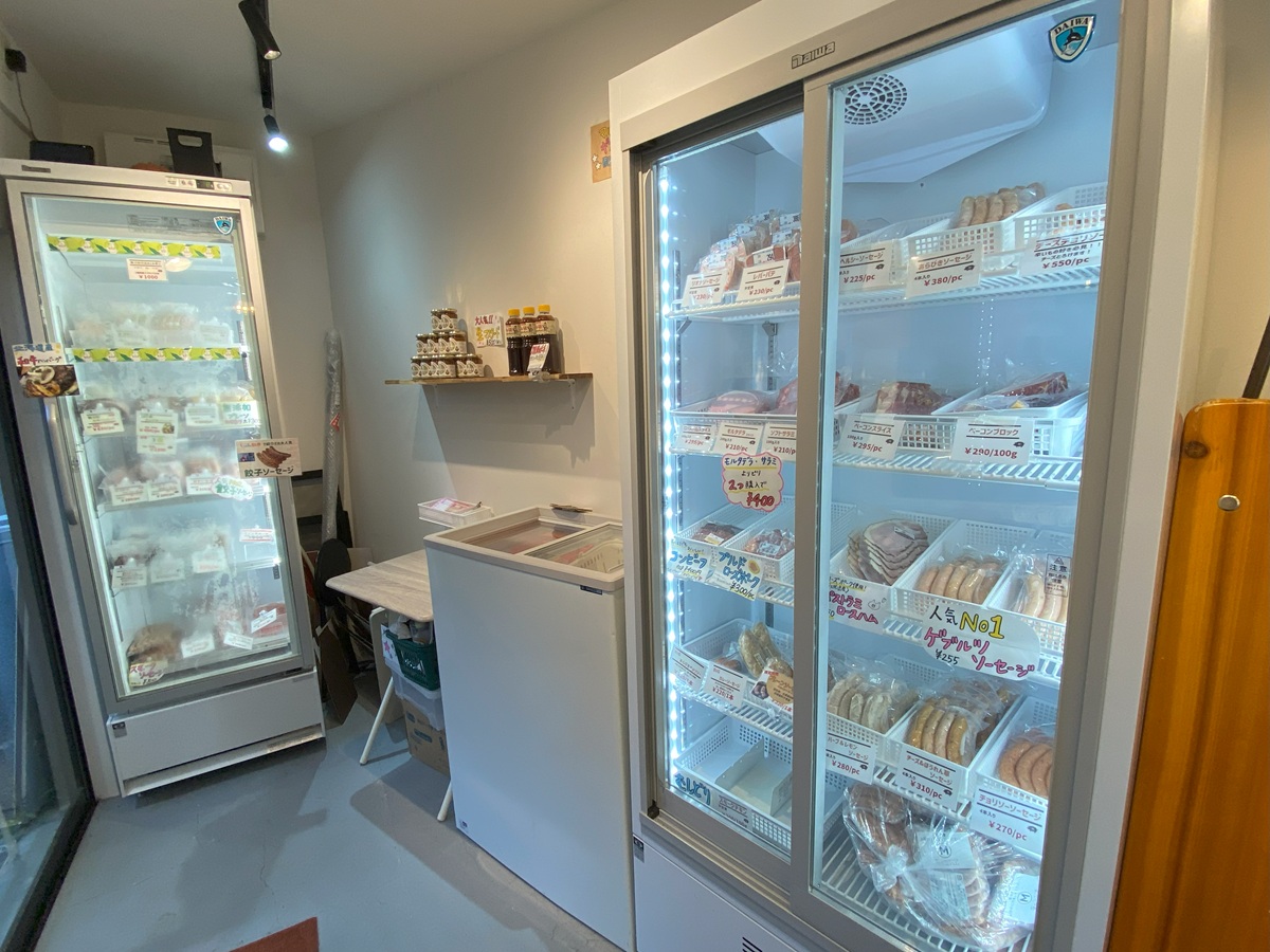 マルニハム武蔵小山の店内