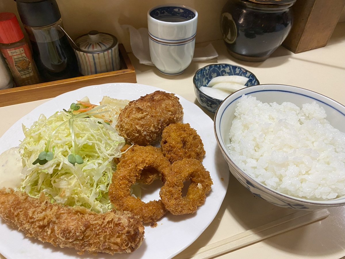 三品ミックス定食