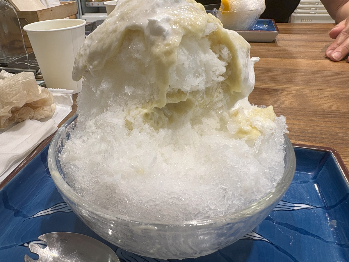 かき氷の中にもさつまいもクリーム