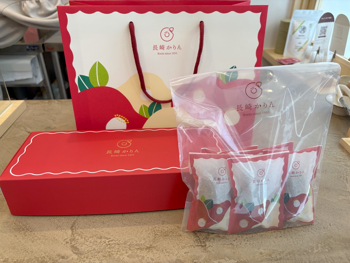 華やかなパッケージも魅力のひとつ