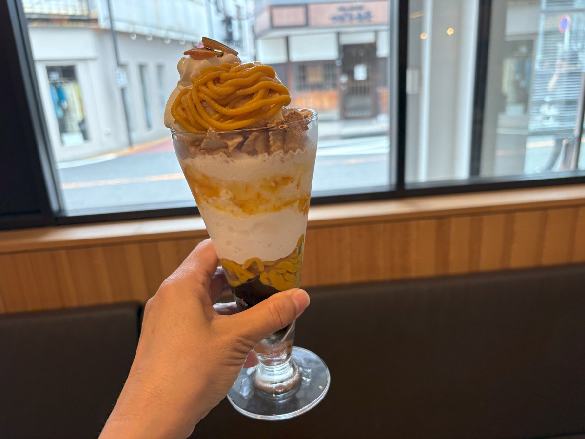 ほうじ茶ゼリーと瀬戸内オレンジソースもよく合う