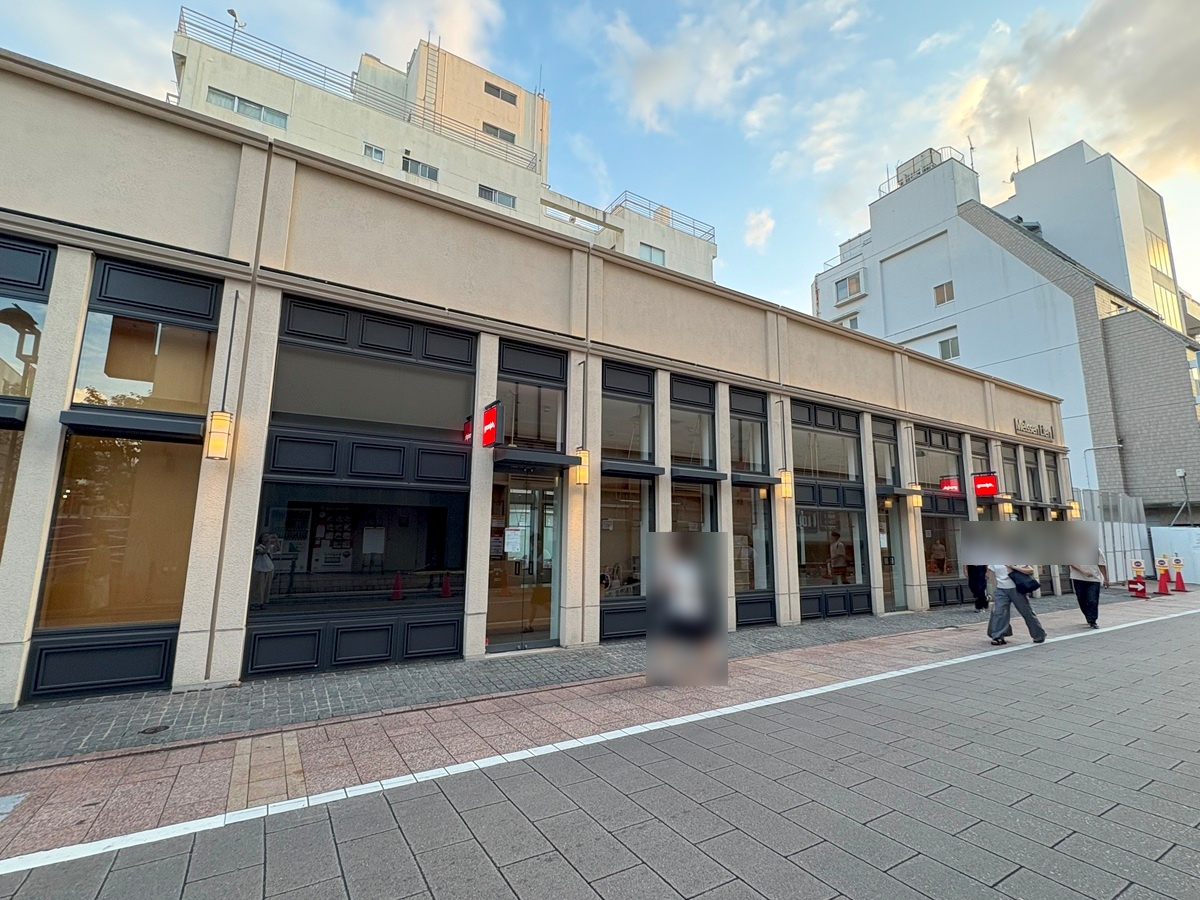 グラニフ近隣店舗もしくはオンラインストアへ