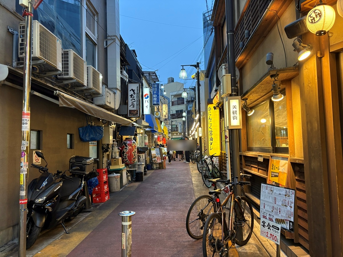 美観商店街「昼から外呑み居酒屋」