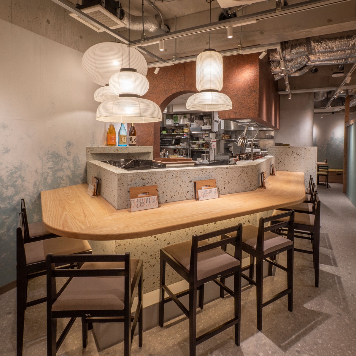 おしゃれで気さくな雰囲気の店内