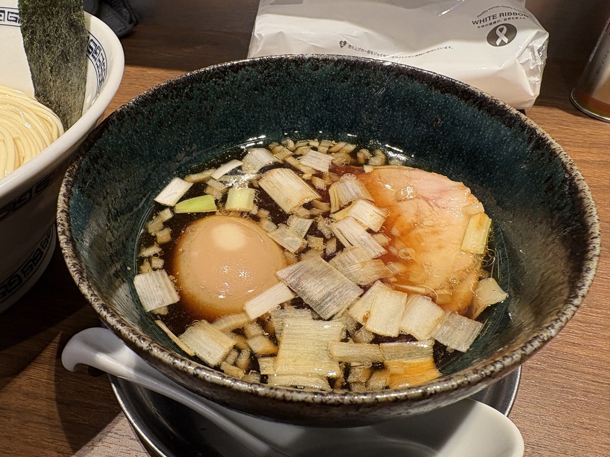 鰹昆布水つけ麺のつけだれ