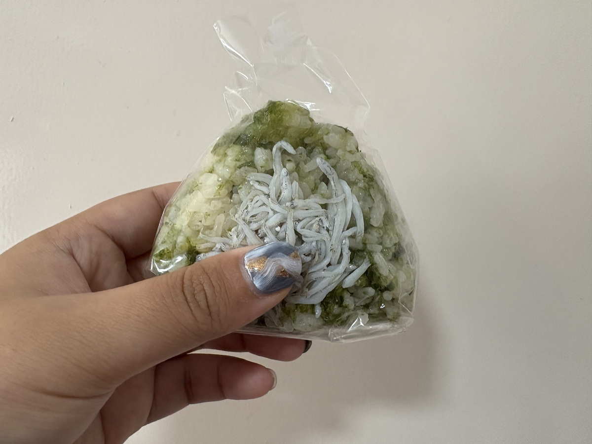 あおさ海苔としらすむすび」