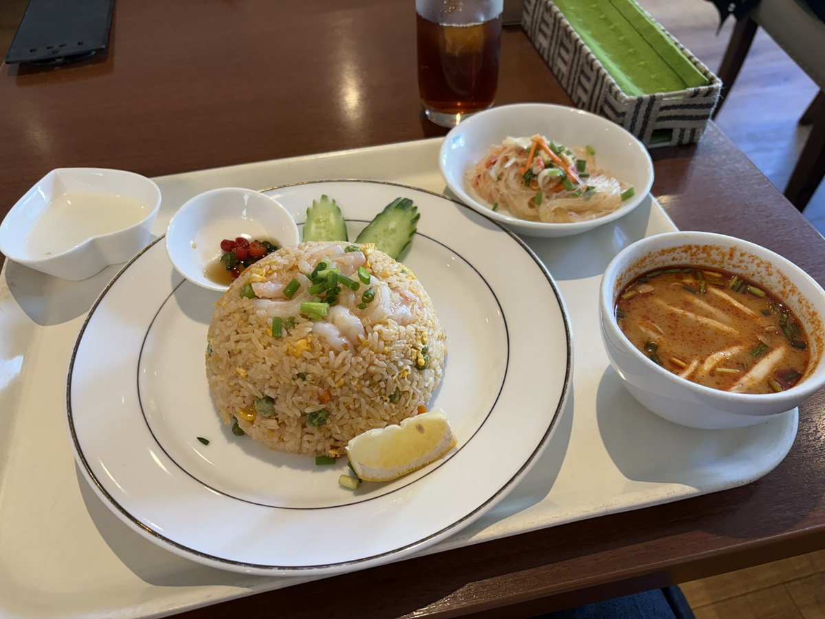 エビチャーハン&トムヤムスープ