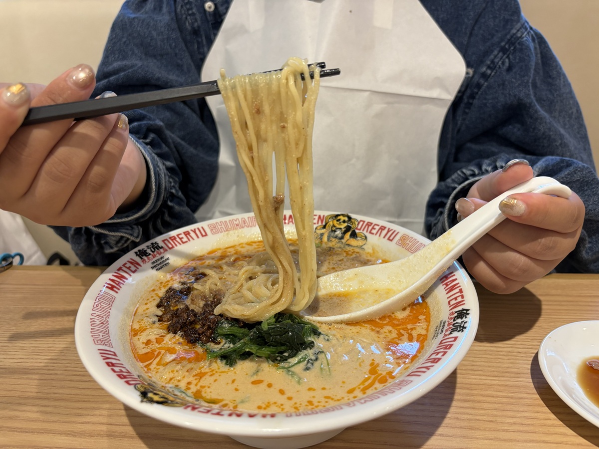 スープと麺のからみもよくおいしい