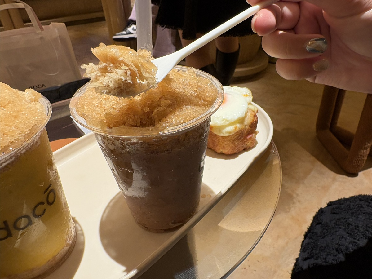 アメリカーノのかき氷、バナナ、チョコのコク