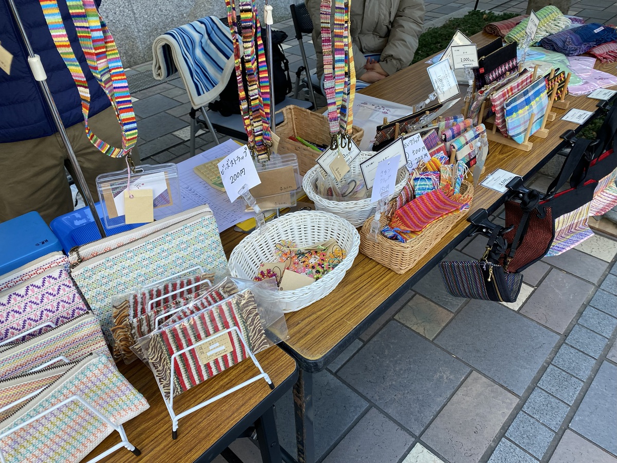手作りのミサンガなど