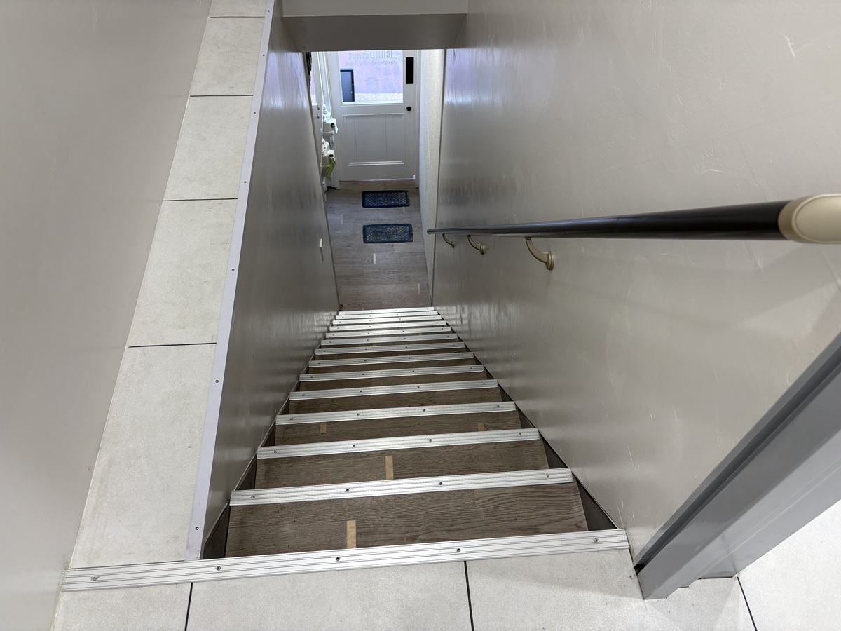 お店は2階にあります