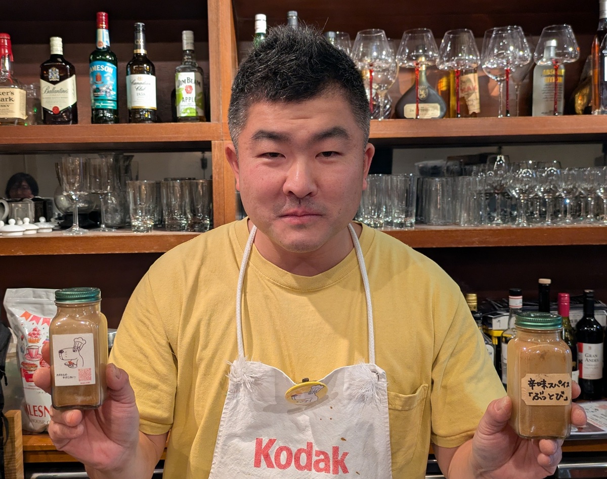 カメラマンとして活躍する店主・カガさん