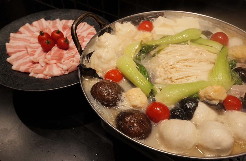 老李（ラオリー）　酸菜白肉鍋