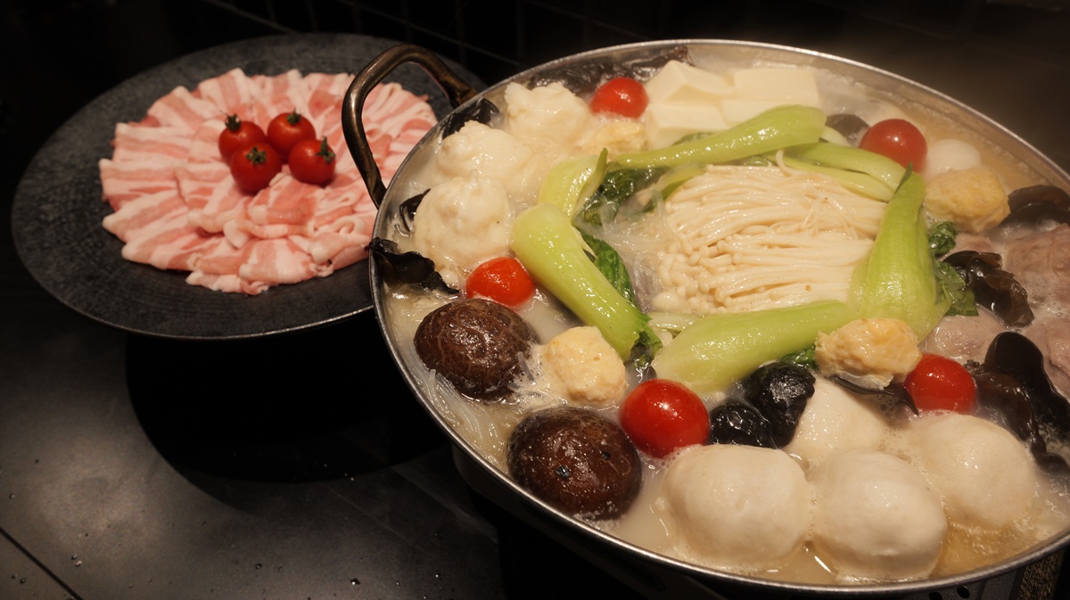 老李(ラオリー) 酸菜白肉鍋