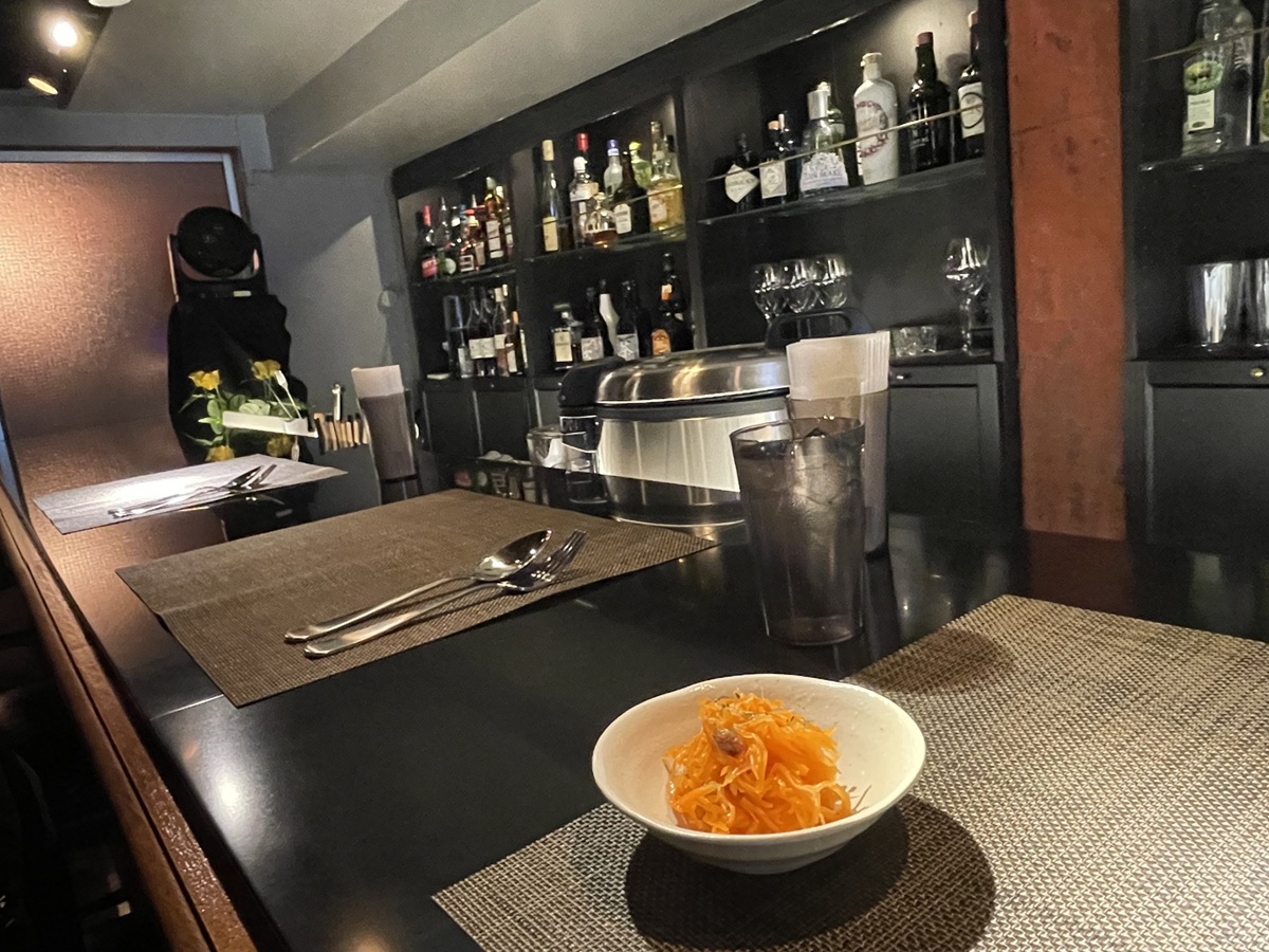 Bar102内で間借り営業中