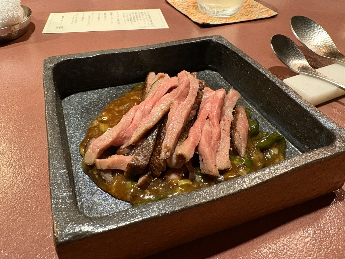 和牛サーロインと万願寺唐辛子の青椒肉絲