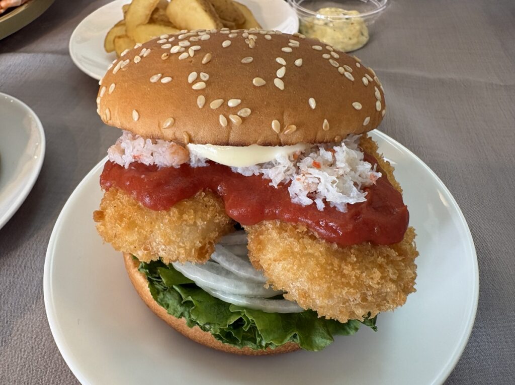 カニ身をこれでもかとトッピング