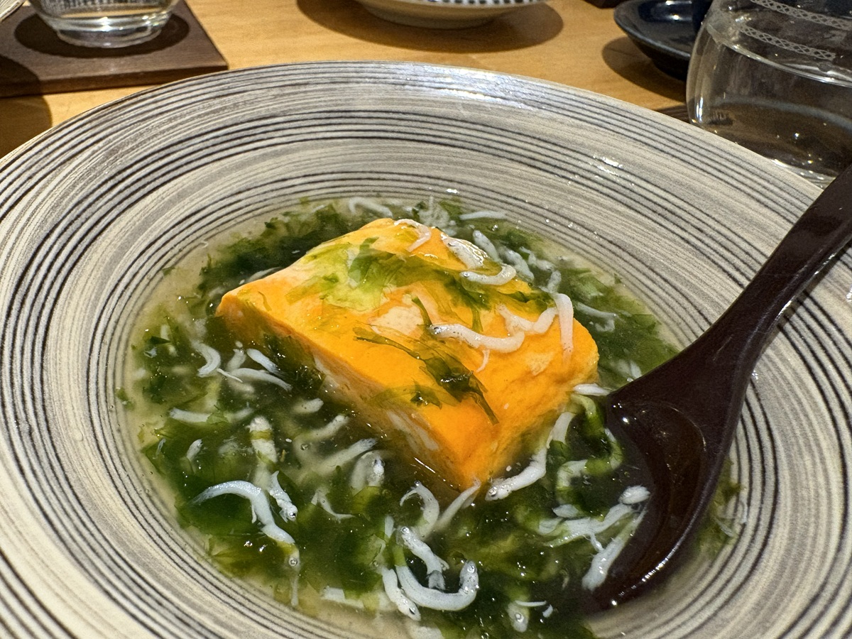 だし巻き卵　青のりとしらすのあんかけ