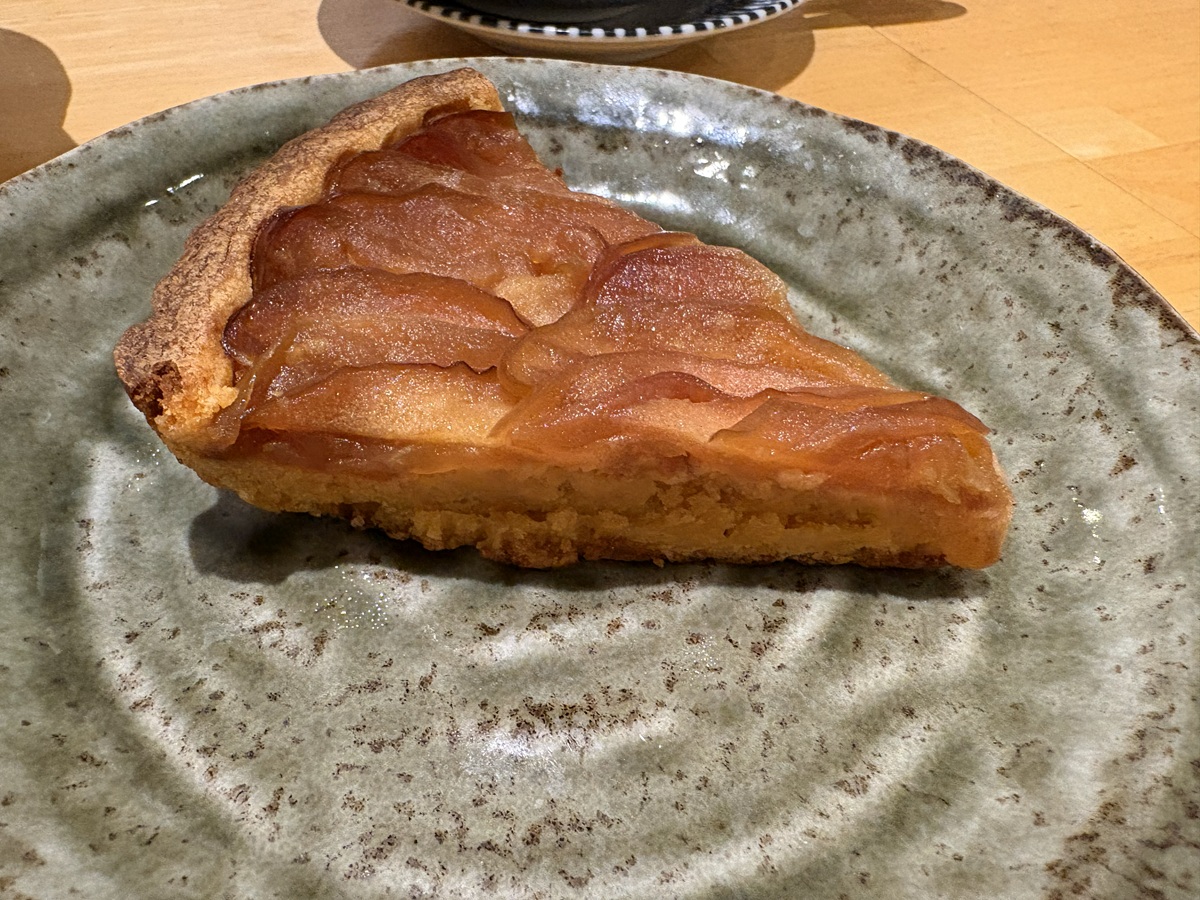 青森県産りんごのタルト