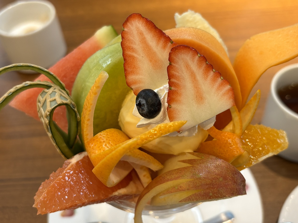 カラフルで美しいフルーツたち