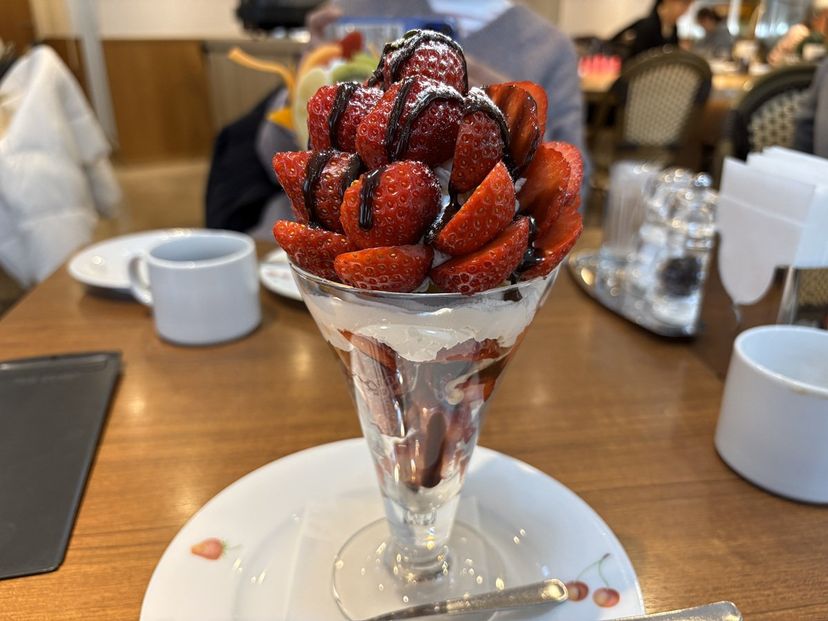 あまおうパフェ