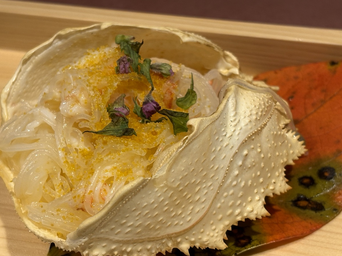 毛蟹と春雨の黄金カラスミ和え