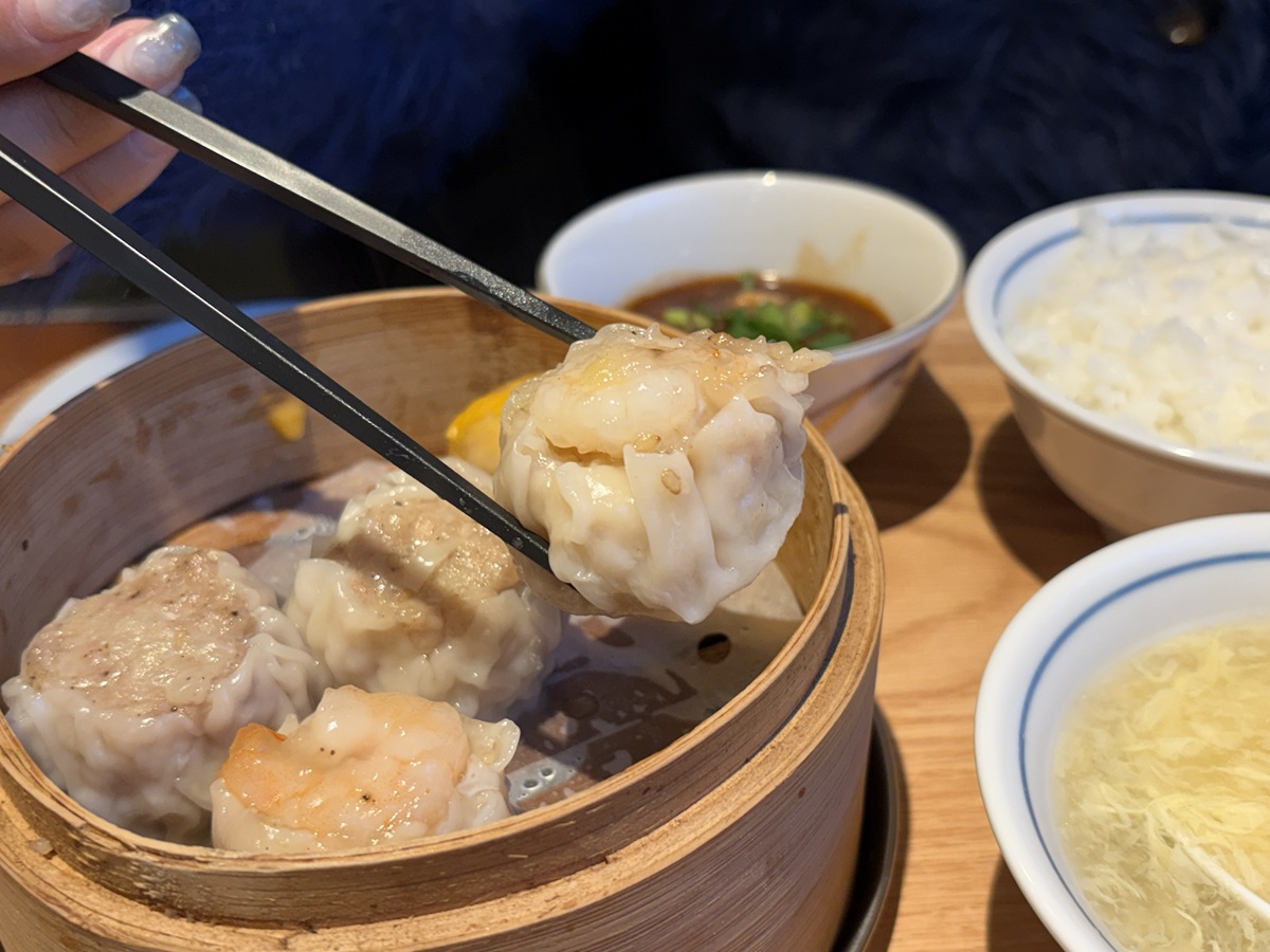 大きめサイズのジューシーな焼売