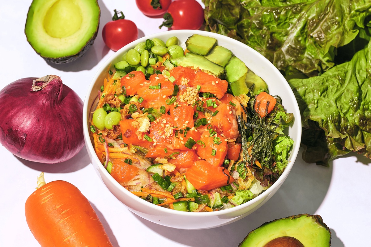 野菜をふんだんに取れるLAスタイルのポキ