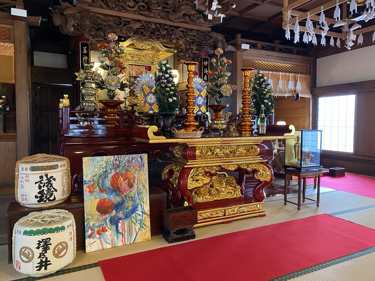 鬼子母神堂の中