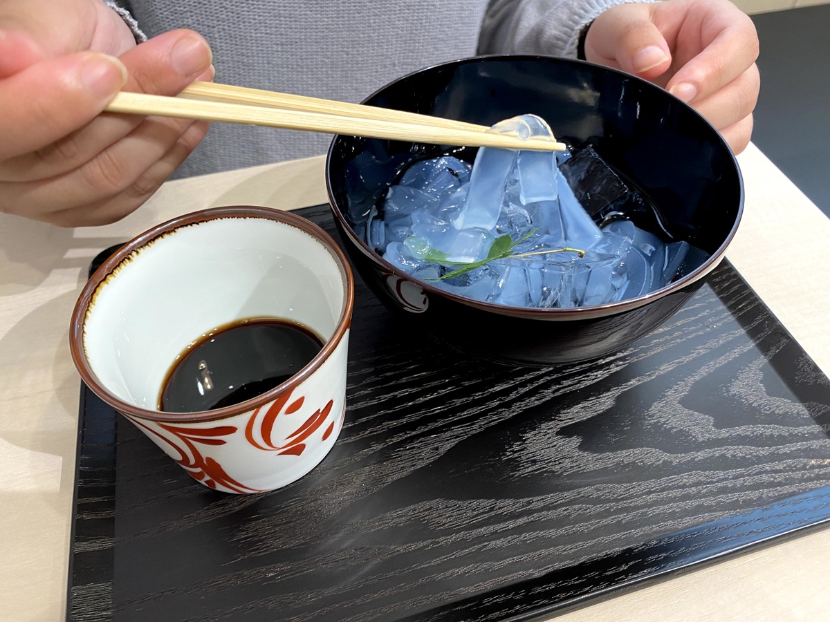 涼を呼ぶ「くずきり」