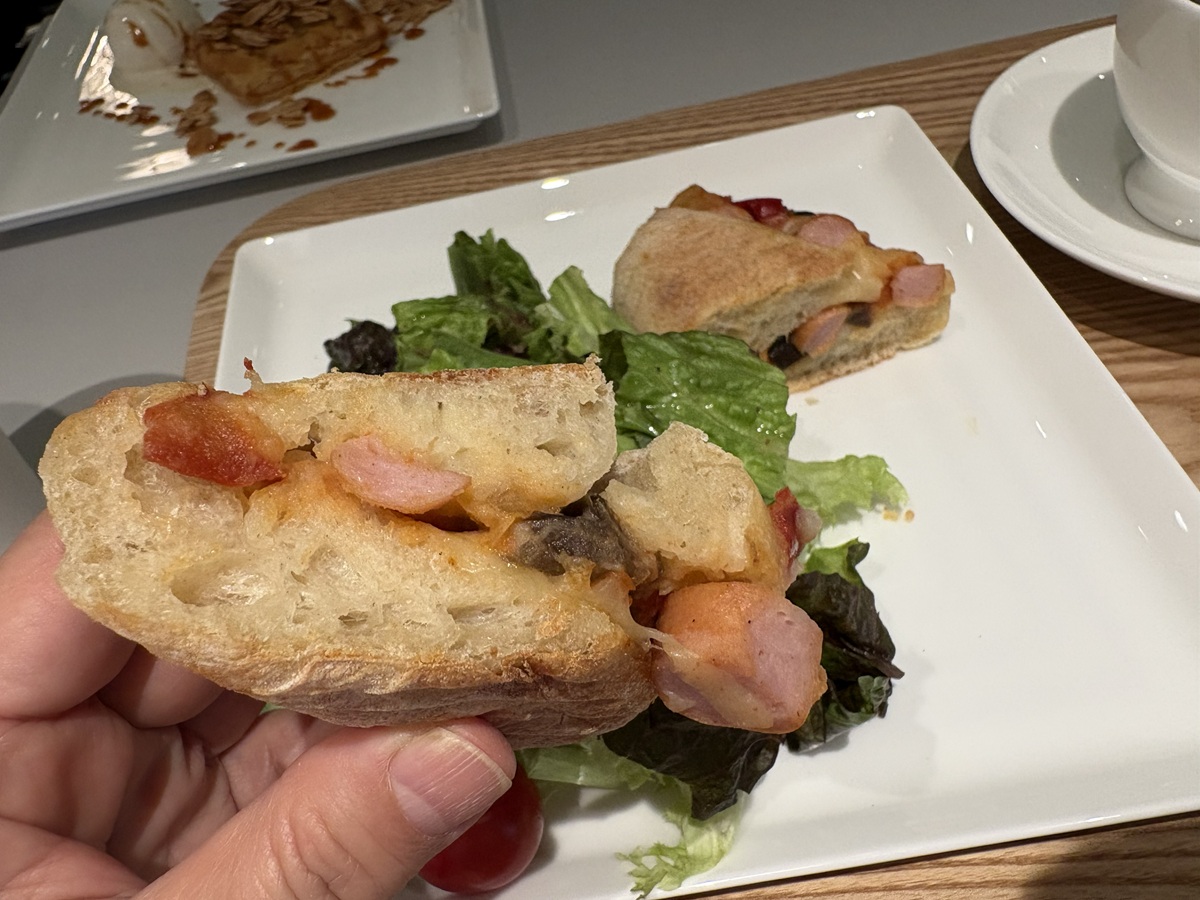 自家製のラタトゥイユをサンド